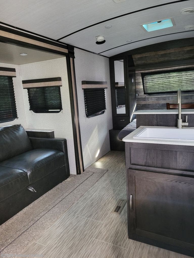 2020 Surveyor Legend 202RBLE by Forest River from National Vehicle in Bradford, Pennsylvania