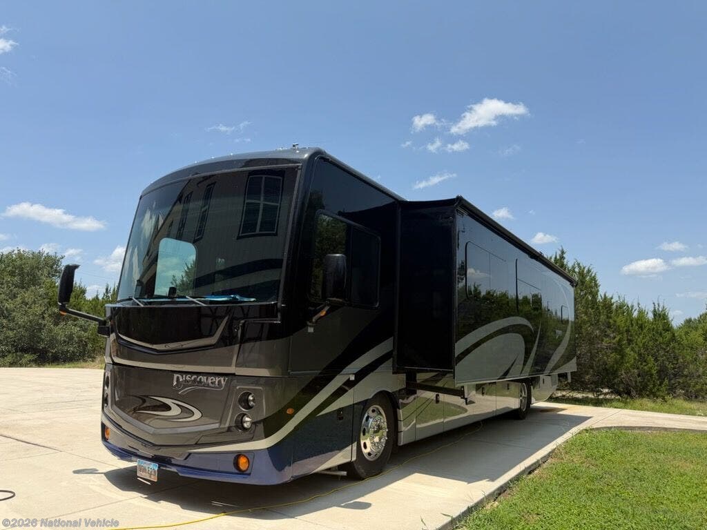 2019 Fleetwood Discovery 38K - Used Class A For Sale by National Vehicle in Bulverde, Texas