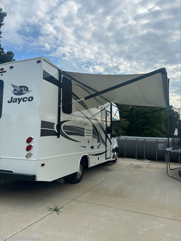 2022 Melbourne 24L by Jayco from National Vehicle in Albion, Michigan