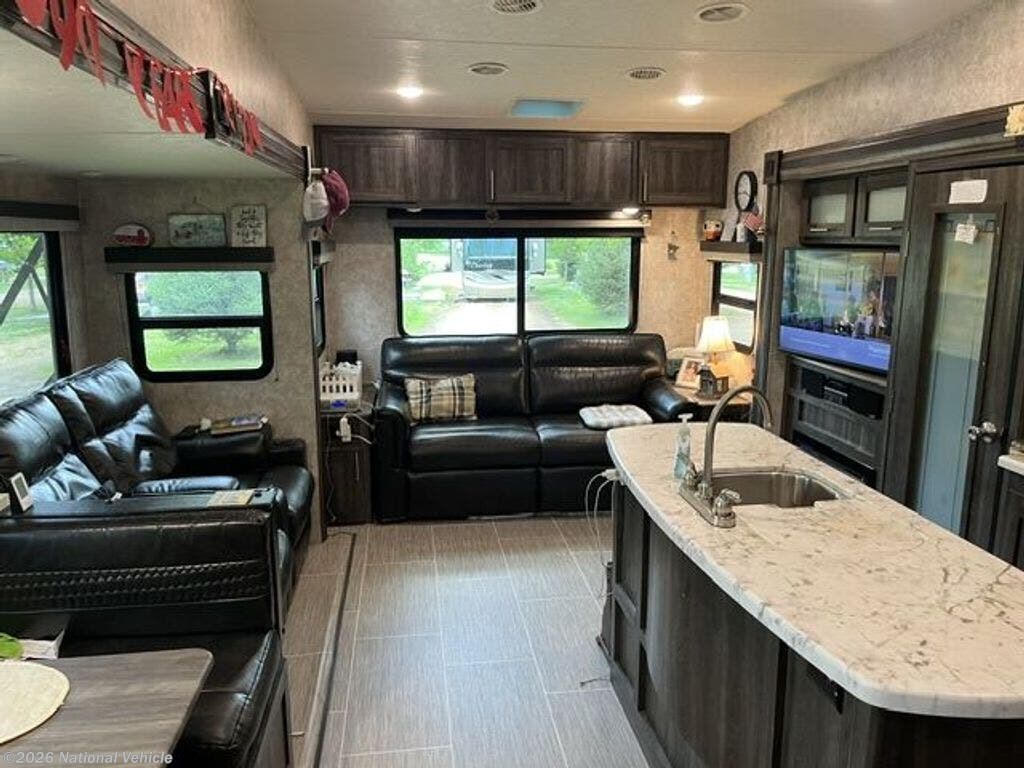 2019 Mesa Ridge Lite 2910RL by Highland Ridge from National Vehicle in North Mankato, Minnesota