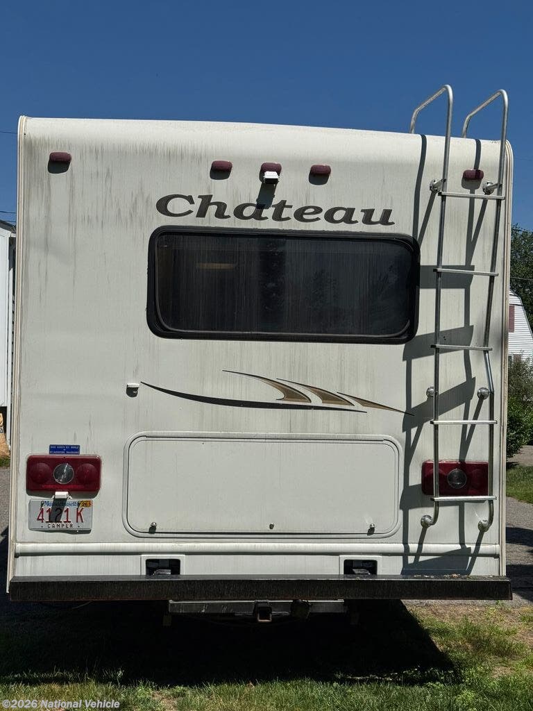2011 Four Winds Freedom Elite 31R - Used Class C For Sale by National Vehicle in Dedham, Massachusetts