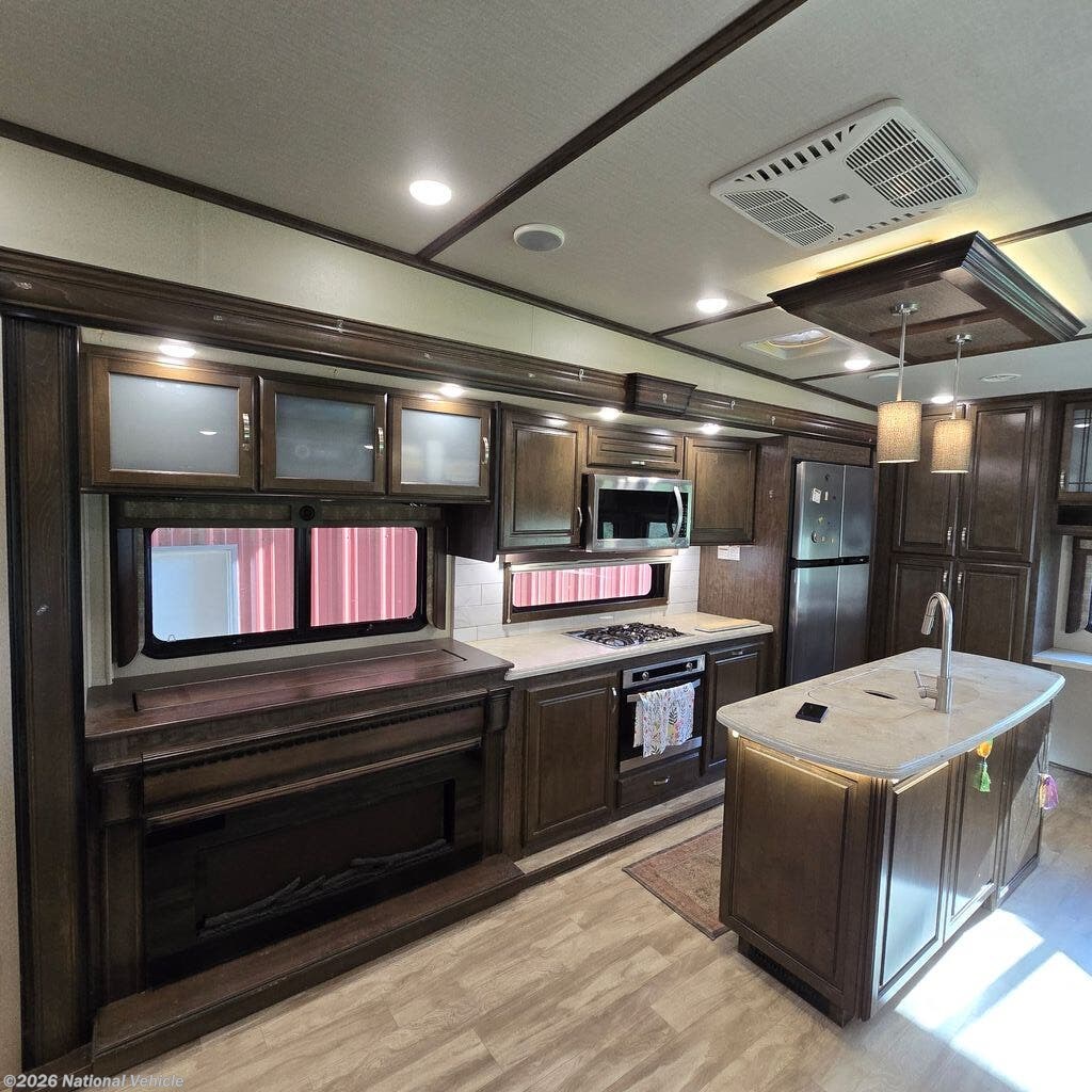Used 2018 Grand Design Solitude 344GK available in Ben Wheeler, Texas