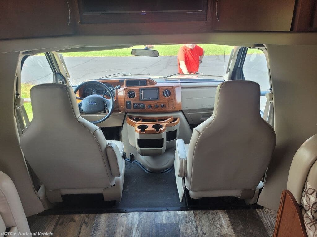 Used 2011 Four Winds Siesta 29BG available in Carlton, Minnesota