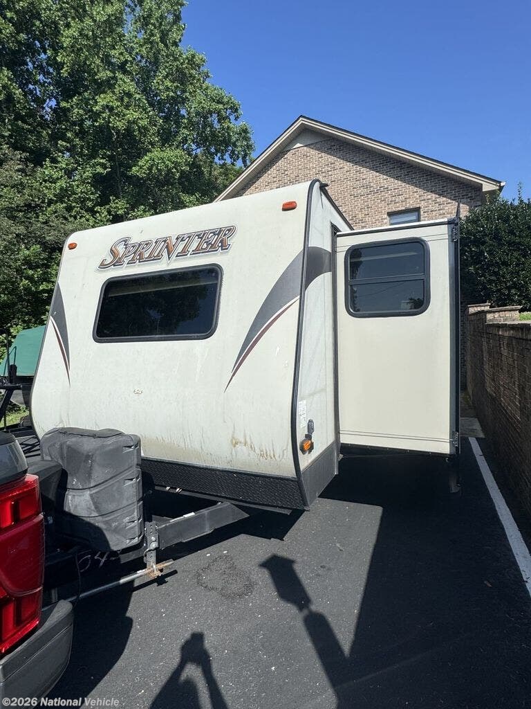 2016 Keystone Sprinter Campfire Edition 29FK - Used Travel Trailer For Sale by National Vehicle in Winchester, Tennessee