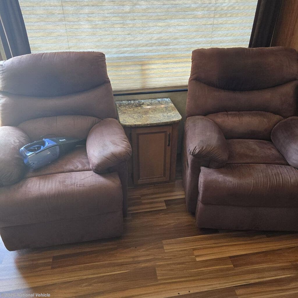 Used 2014 Gulf Stream Innsbruck 29SBW available in North Sioux City, South Dakota