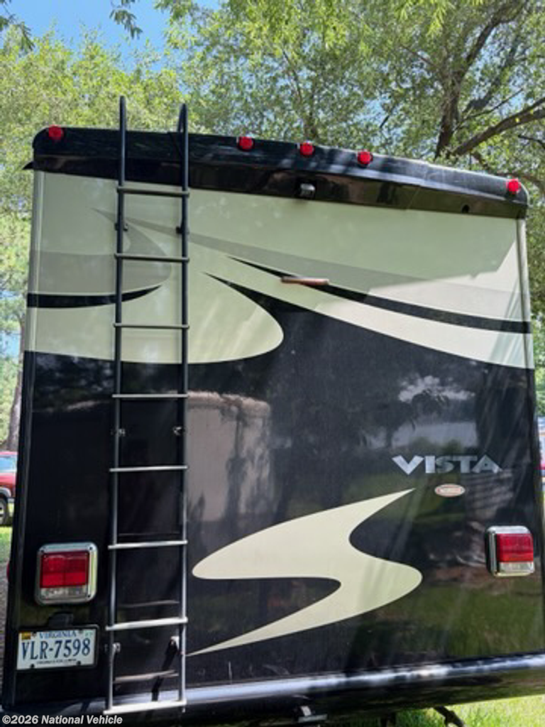 2011 Winnebago Vista 35F - Used Class A For Sale by National Vehicle in Virginia Beach, Virginia