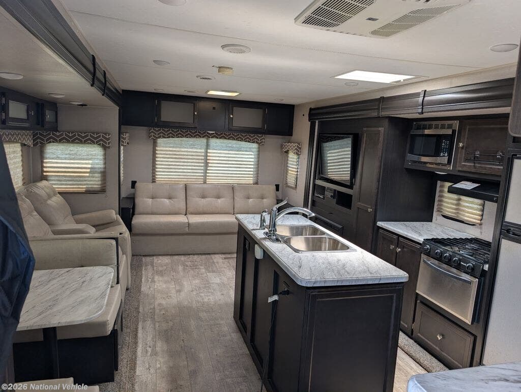Used 2018 Venture Sporttrek 290VIK available in Youngstown, Ohio