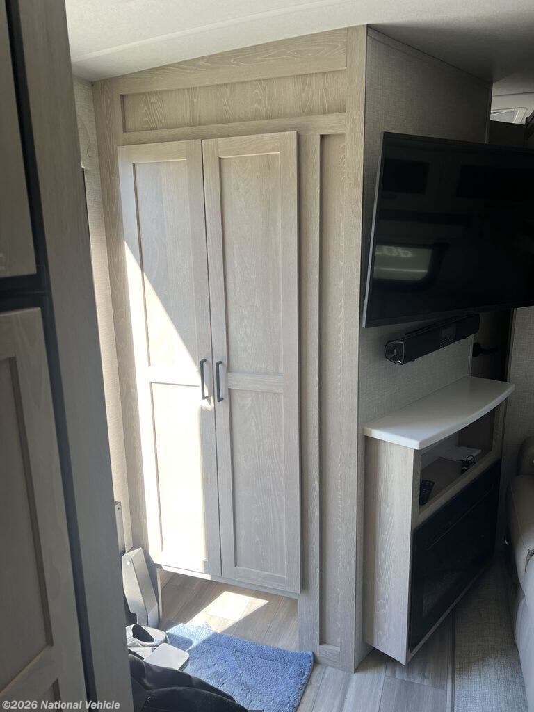 2023 Forest River Rockwood Ultra Lite 2608BS - Used Travel Trailer For Sale by National Vehicle in Plumus Lake, California