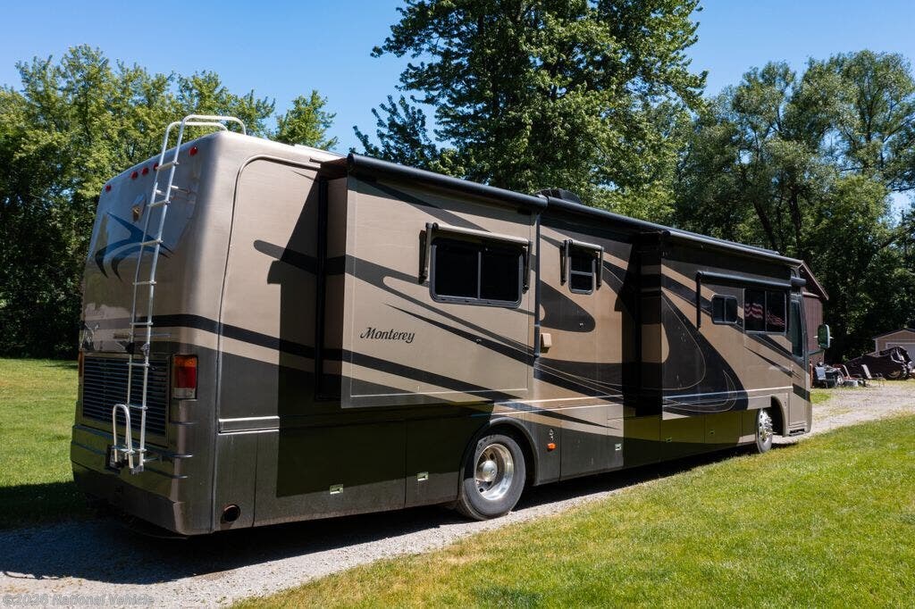 2006 Beaver Monterey Laguna - Used Class A For Sale by National Vehicle in Oxford, Michigan