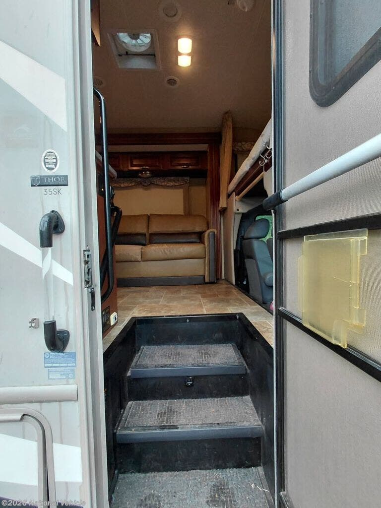 2014 Four Winds 35SK by Thor Motor Coach from National Vehicle in Akron, Ohio