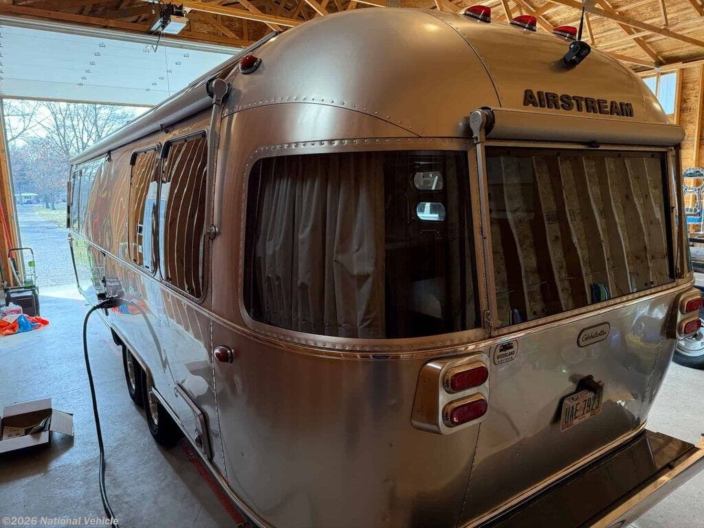 2022 Airstream Globetrotter 27FB - Used Travel Trailer For Sale by National Vehicle in Troy, Ohio