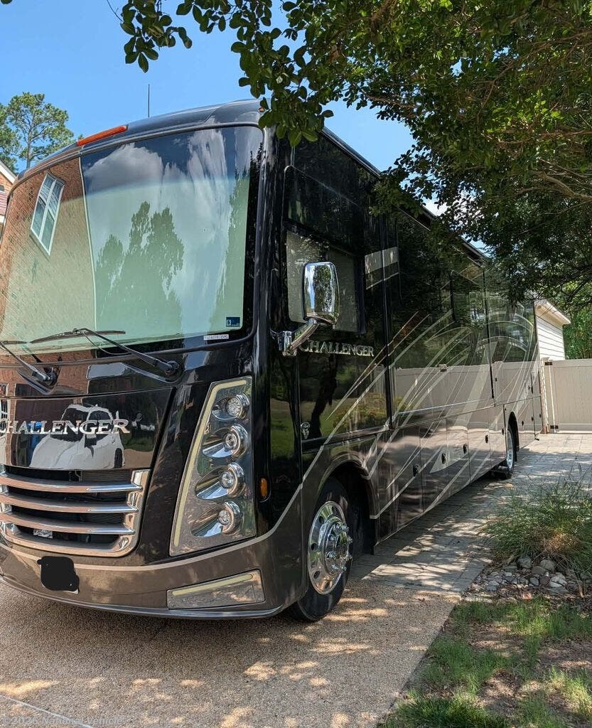 2022 Challenger 35MQ by Thor Motor Coach from National Vehicle in Poquoson, Virginia