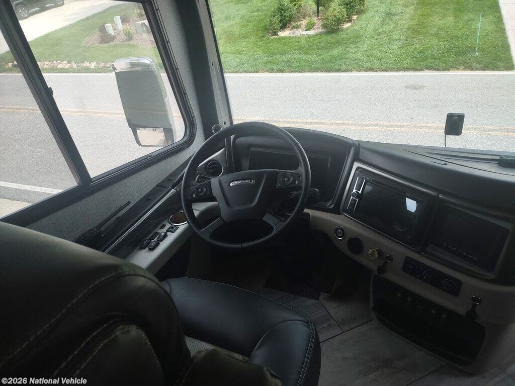 2022 Discovery LXE 36HQ by Fleetwood from National Vehicle in Crossville, Tennessee