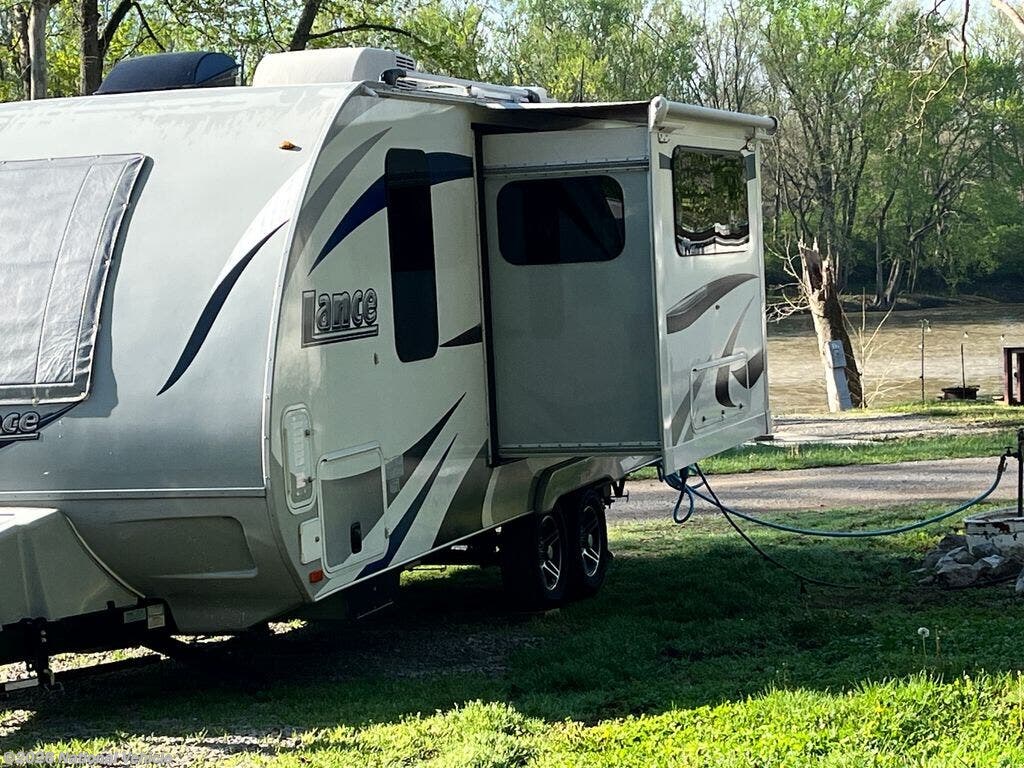 2020 Lance Travel Trailer 1985 - Used Travel Trailer For Sale by National Vehicle in Waterville, Ohio