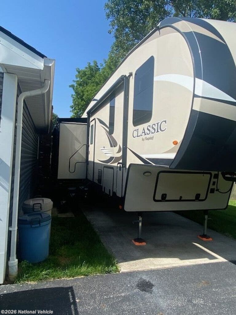 2019 Flagstaff Classic 8529RKBS by Forest River from National Vehicle in Pataskala, Ohio