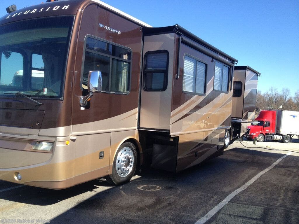 2008 Excursion 40E by Fleetwood from National Vehicle in Taylor Mill, Kentucky