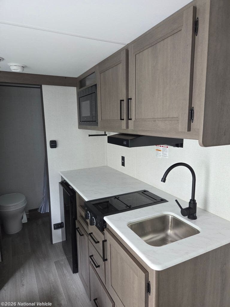 Used 2025 Grand Design Transcend One 151RB available in Brush Prairie, Washington