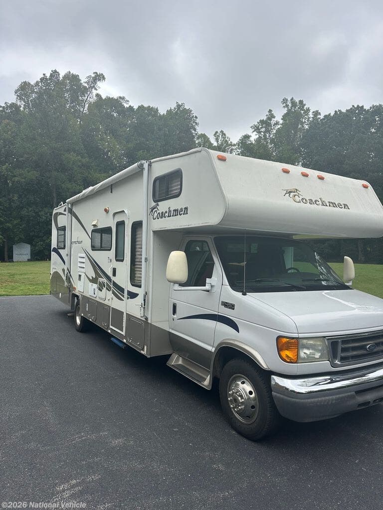 2005 Coachmen Leprechaun Deluxe/Premier 314SS - Used Class C For Sale by National Vehicle in Mineral, Virginia