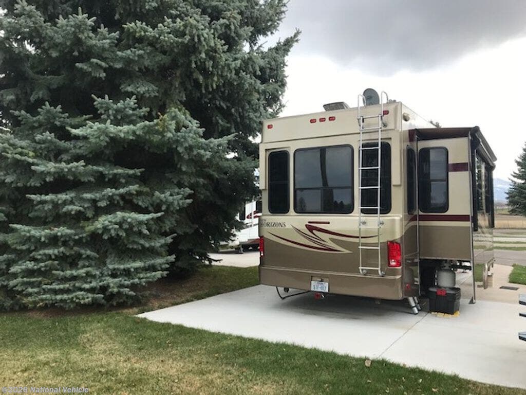2011 Majestic 39RLBTSS by New Horizons from National Vehicle in Hondo, Texas