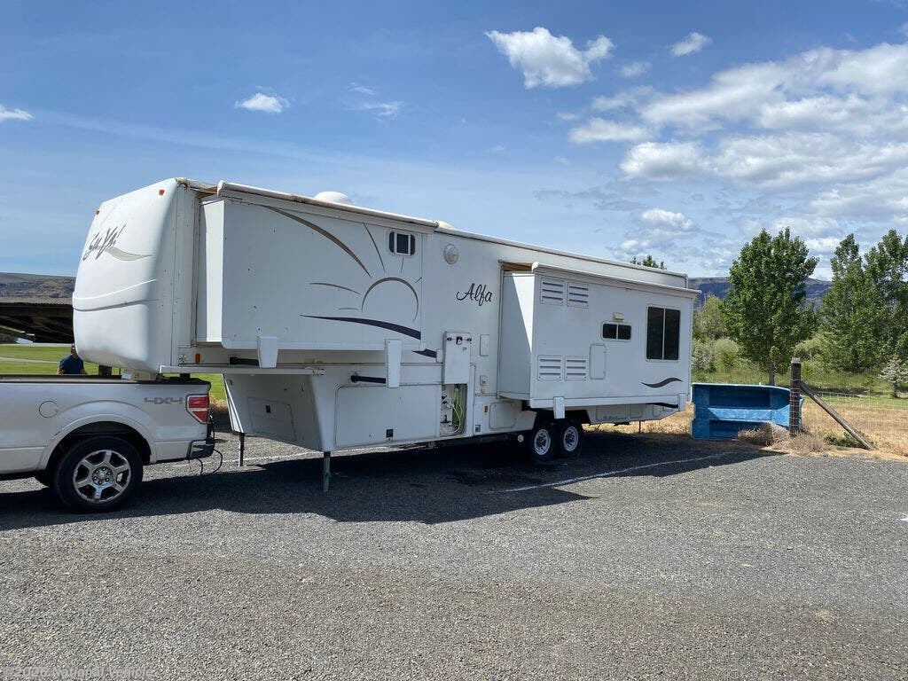 2005 See Ya 35RLIK314 by Alfa from National Vehicle in Puyallup, Washington