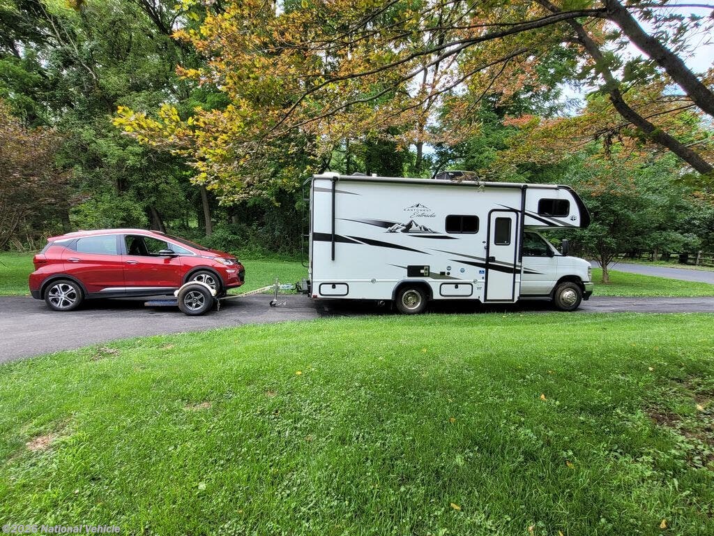 2026 East to West Entrada 2200S - Used Class C For Sale by National Vehicle in Bethlehem, Pennsylvania