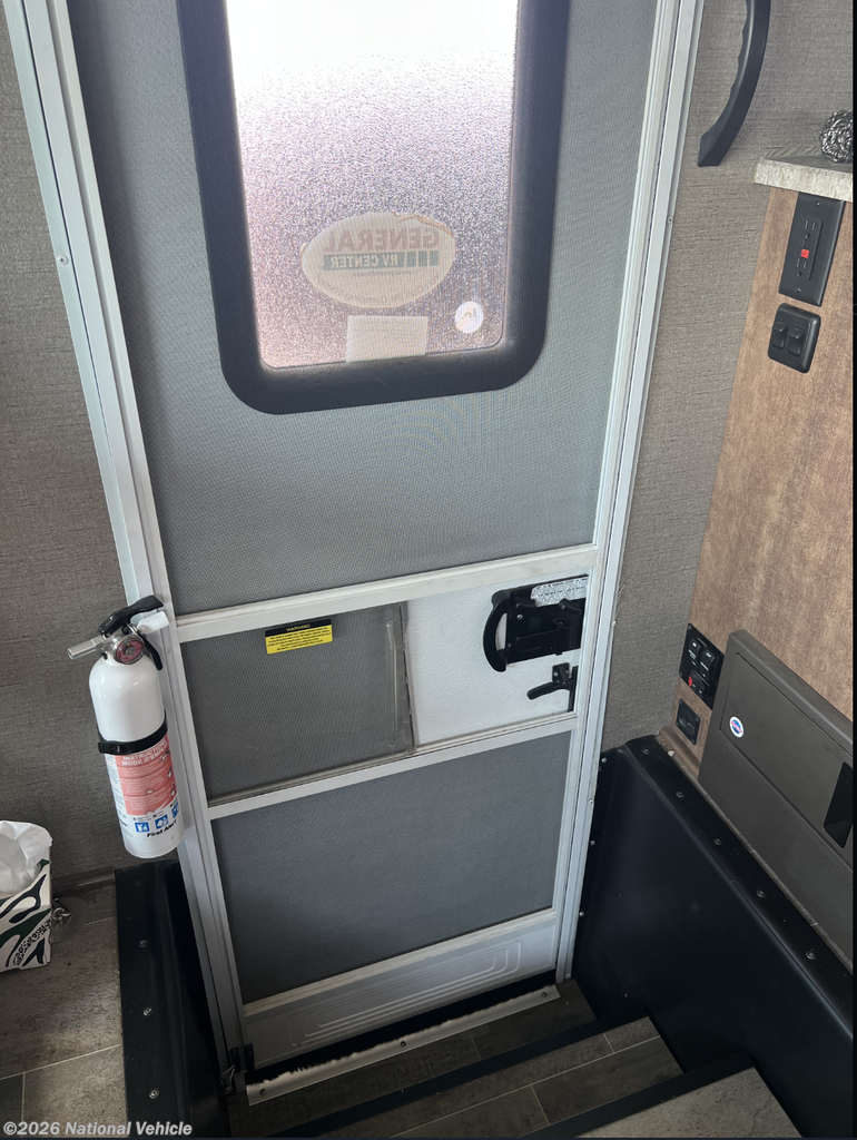 2018 Intent 30R by Winnebago from National Vehicle in Winthrop Harbor, Illinois