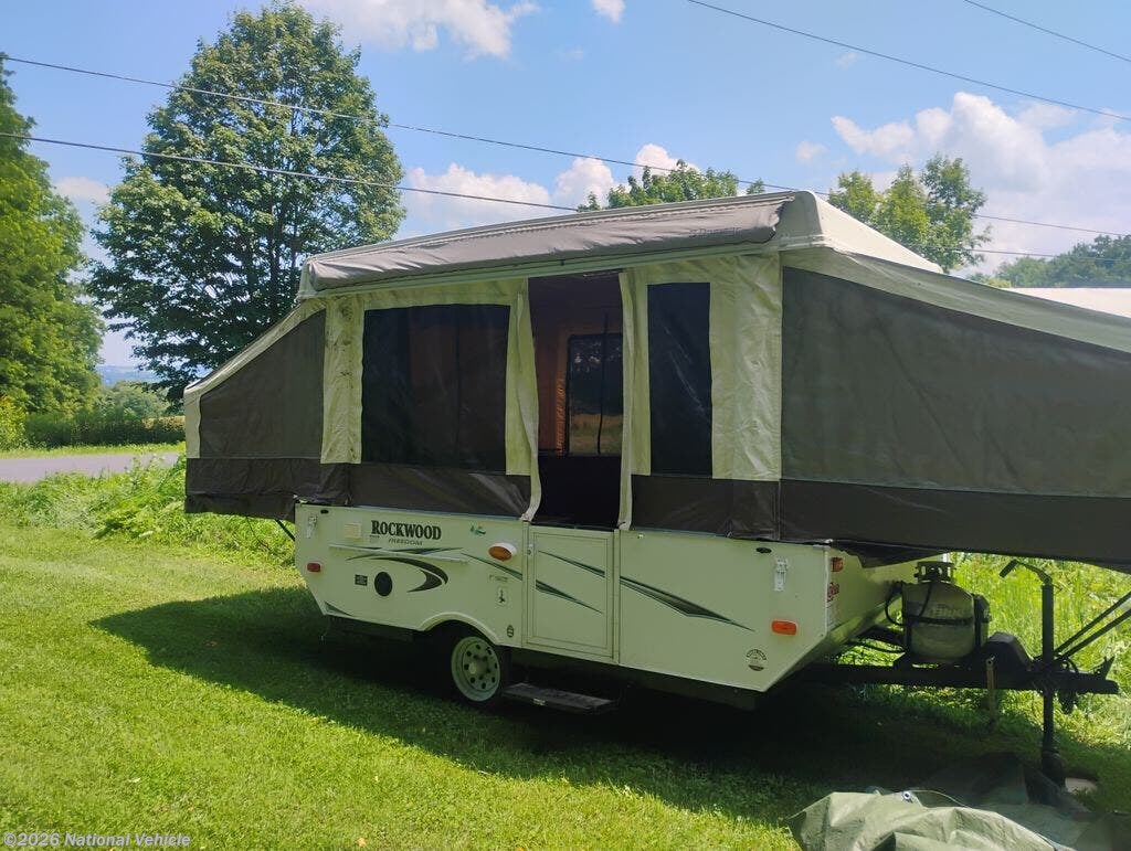 2014 Forest River Rockwood LTD 1940LTD - Used Popup For Sale by National Vehicle in Scipio Center, New York