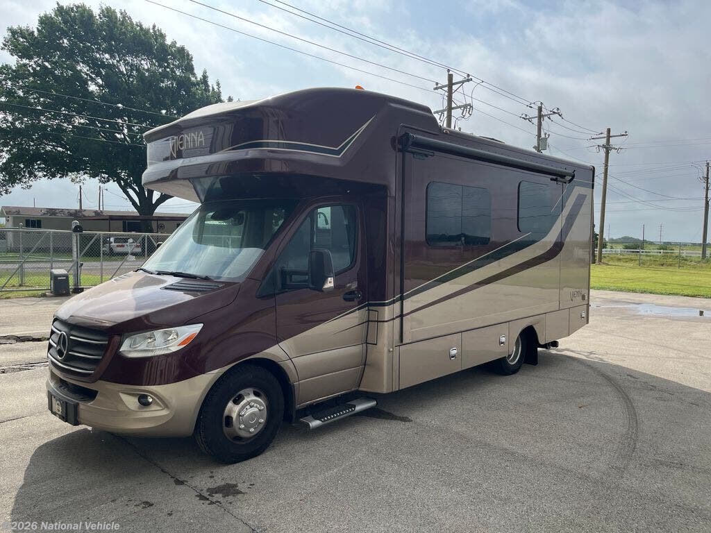 2023 Renegade RV Vienna 25VRMC - Used Class C For Sale by National Vehicle in Dallas, Texas