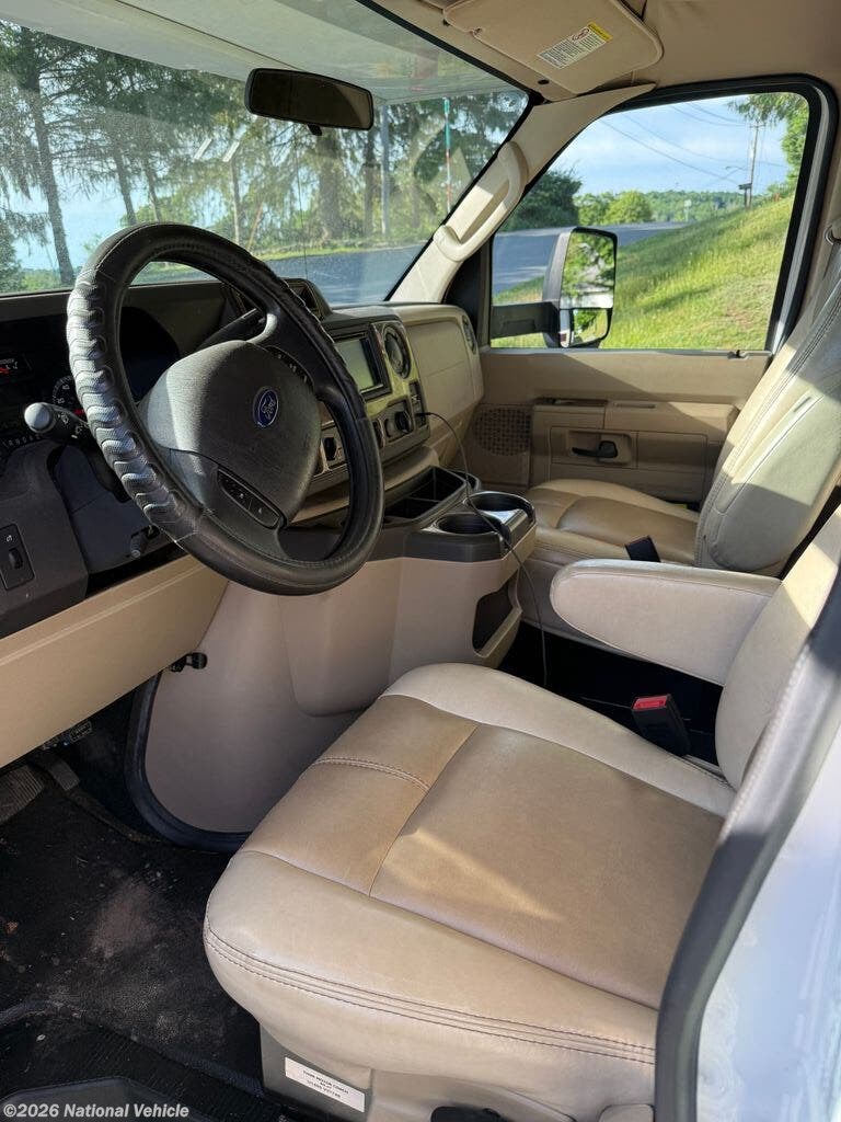 2017 Quantum 29RQ by Thor Motor Coach from National Vehicle in Honesdale, Pennsylvania