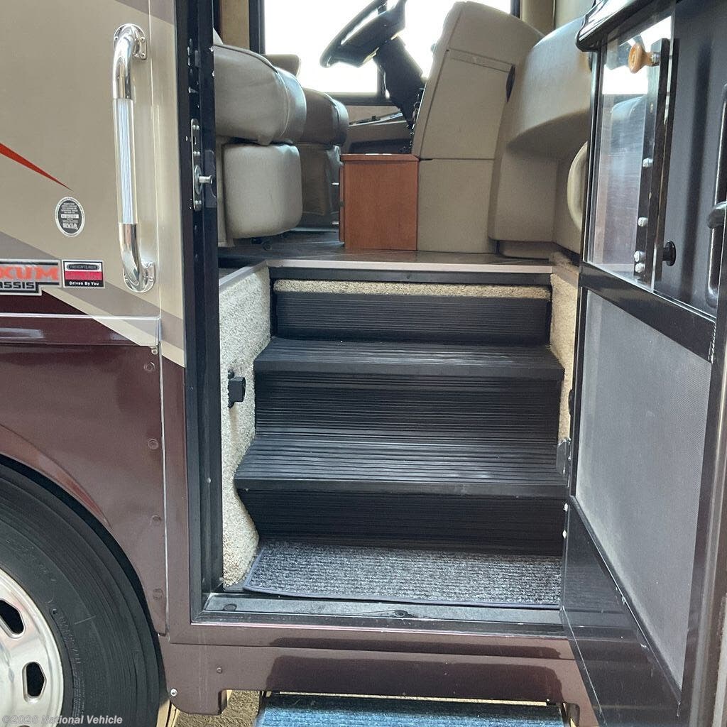 Used 2011 Winnebago Journey 40U available in Quincy, Washington