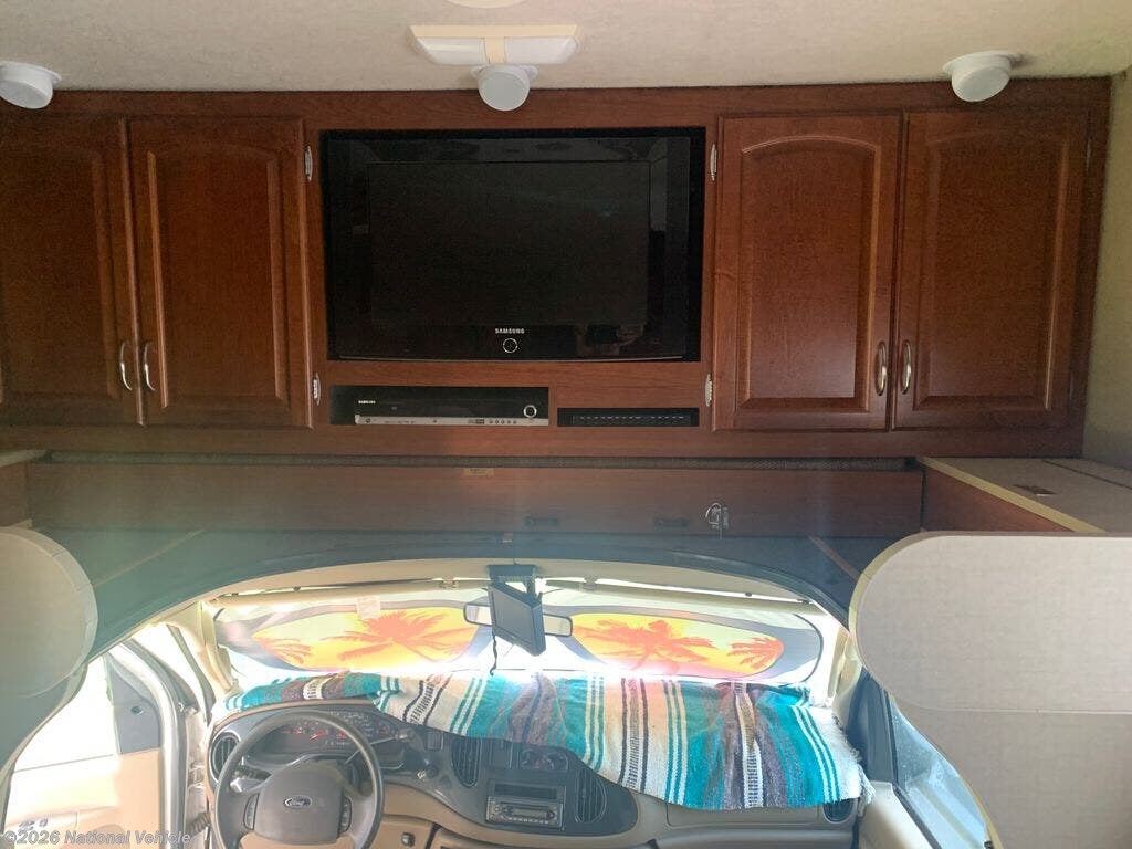 Used 2008 Fleetwood Tioga 30H available in Green Camp, Ohio