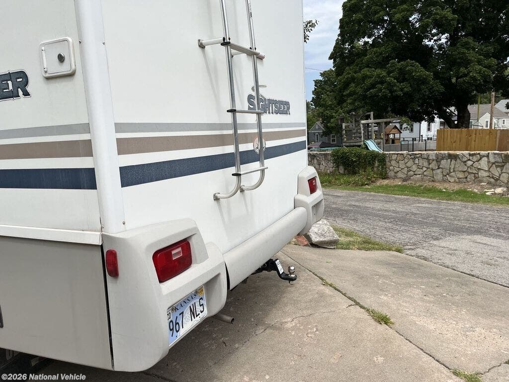 Used 2004 Winnebago Sightseer 30B available in Concordia, Kansas