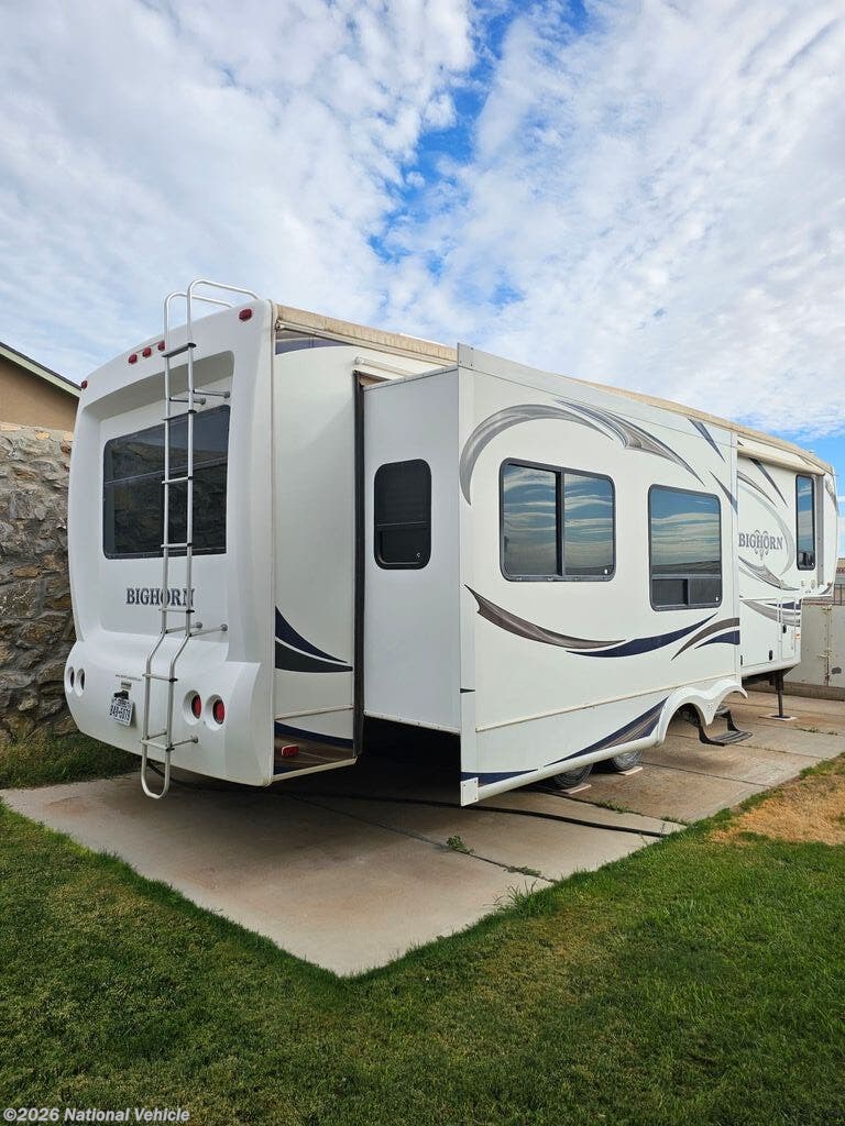 2013 Heartland Bighorn 3010RE - Used Fifth Wheel For Sale by National Vehicle in El Paso, Texas