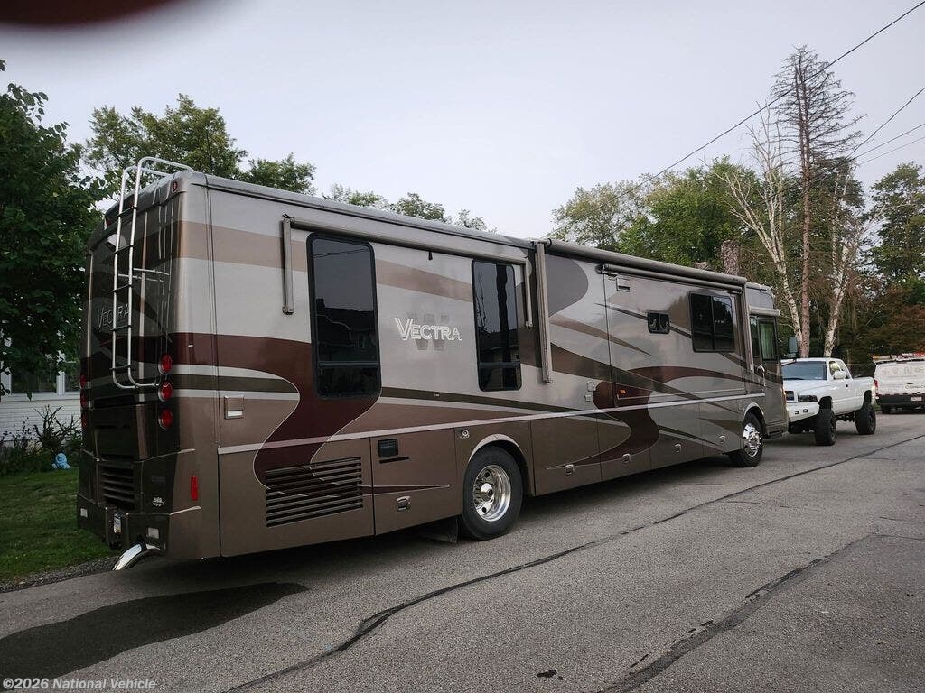 2004 Vectra 40KD by Winnebago from National Vehicle in Natrona Heights, Pennsylvania