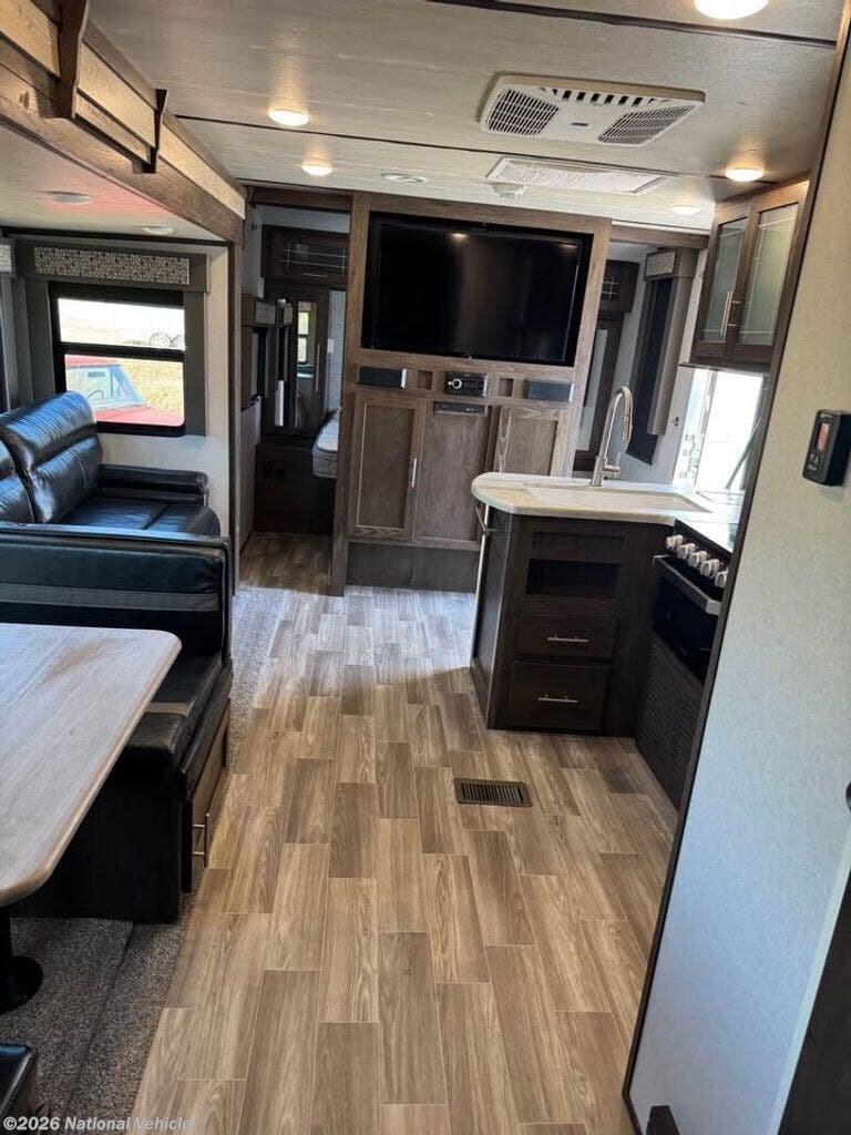 2019 Salem Hemisphere Lite 29BHHL by Forest River from National Vehicle in Argenta, Illinois