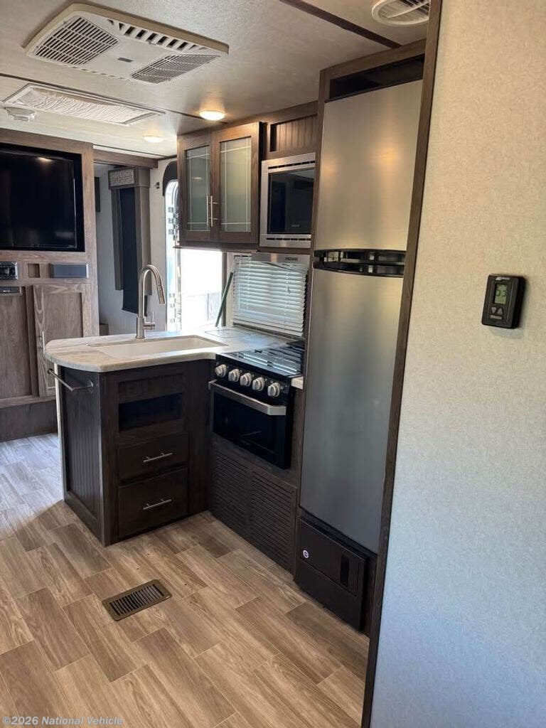 Used 2019 Forest River Salem Hemisphere Lite 29BHHL available in Argenta, Illinois