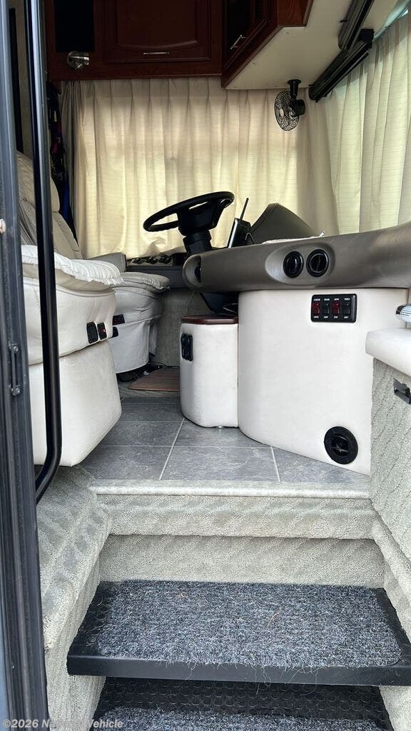 2007 Excursion 39S by Fleetwood from National Vehicle in Center Cross, Virginia