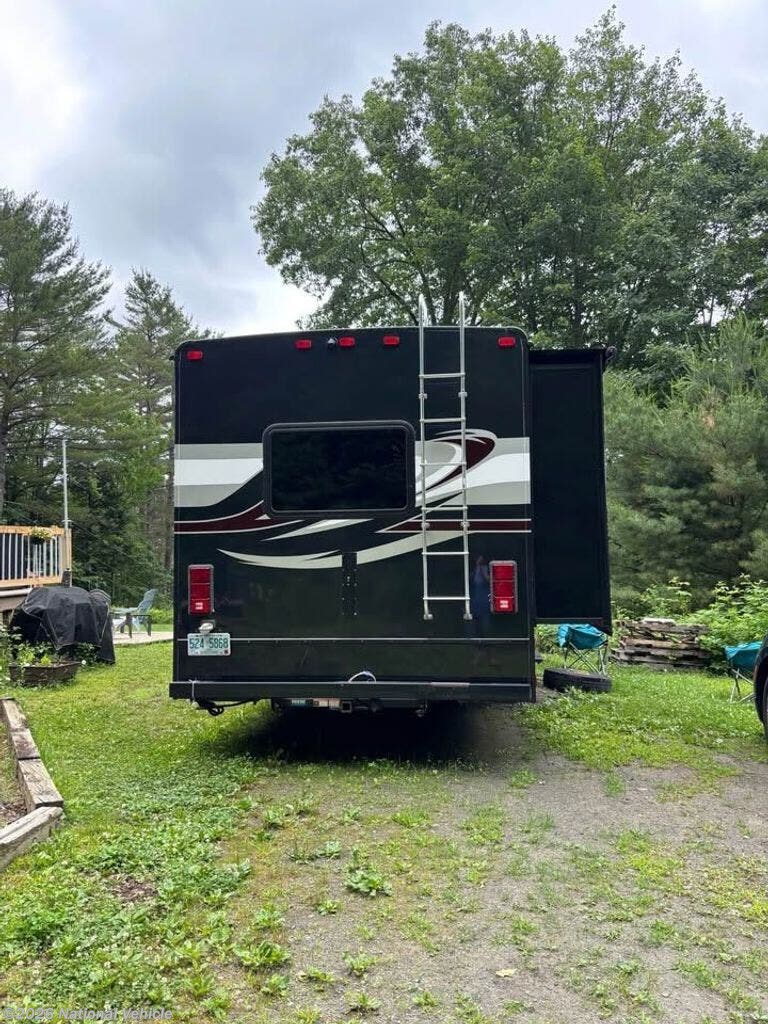 Used 2013 Fleetwood Jamboree 31M available in Lisbon, New Hampshire