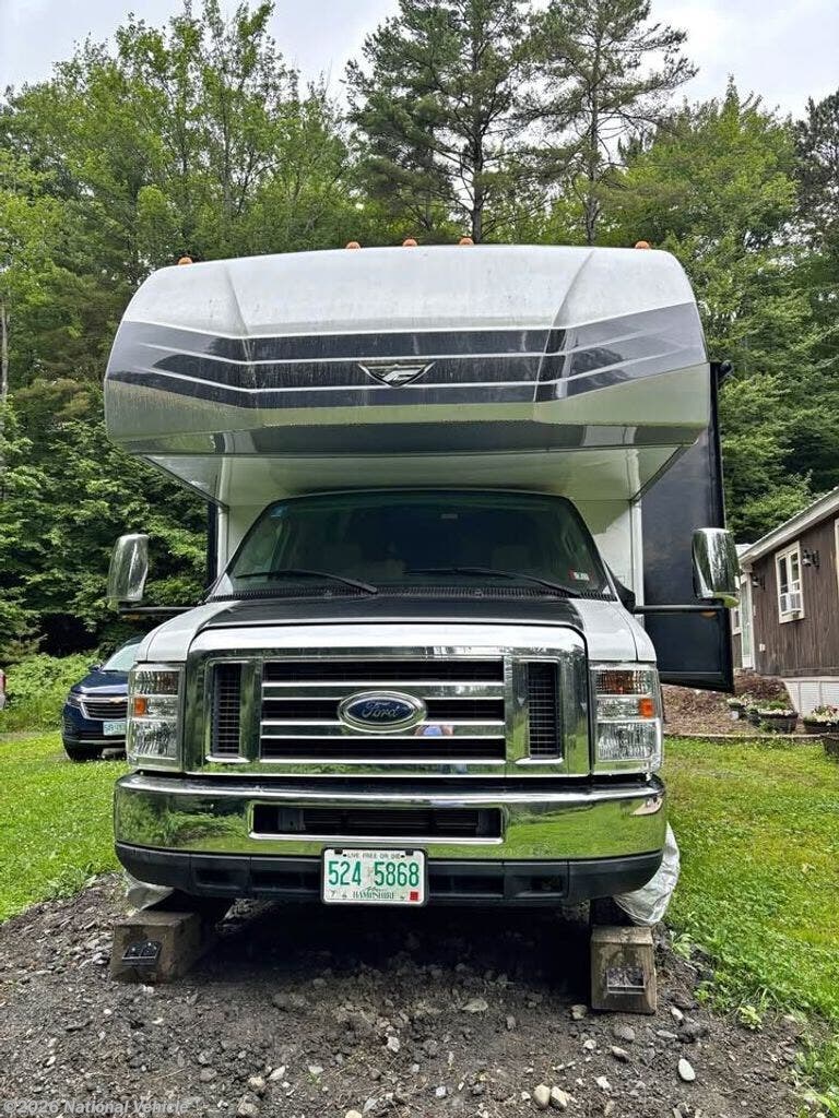 2013 Fleetwood Jamboree 31M - Used Class C For Sale by National Vehicle in Lisbon, New Hampshire