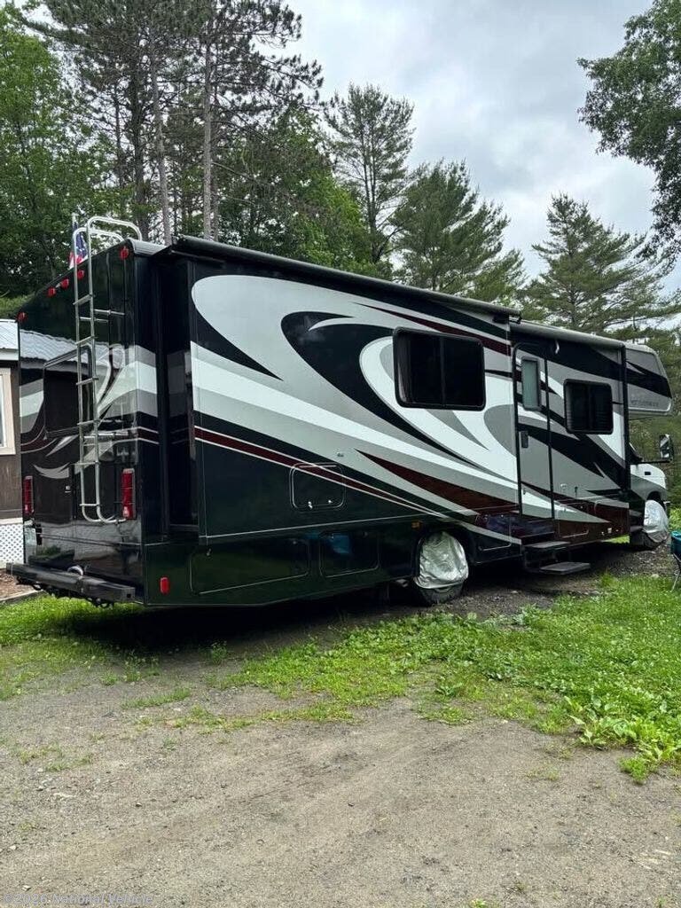 2013 Jamboree 31M by Fleetwood from National Vehicle in Lisbon, New Hampshire