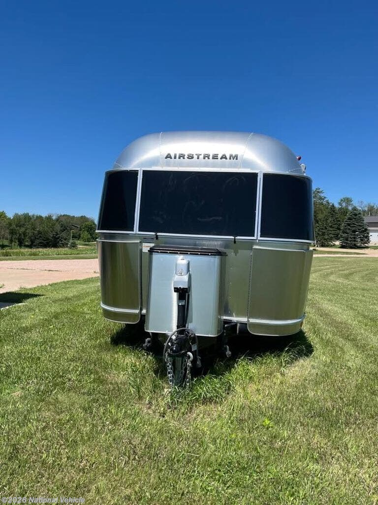 2019 Flying Cloud 23FB Queen by Airstream from National Vehicle in Sioux Falls, South Dakota