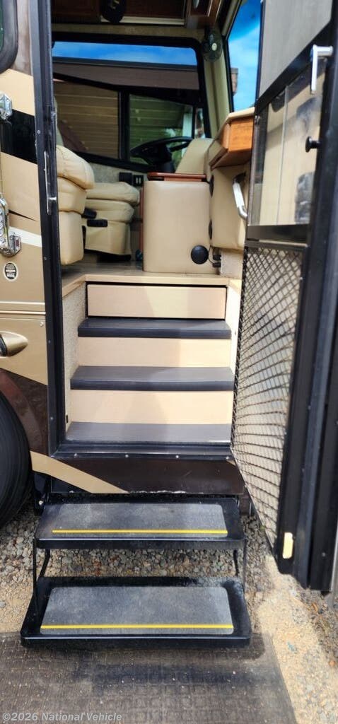 2010 Allegro Bus 40QXP by Tiffin from National Vehicle in Port Angelas, Washington