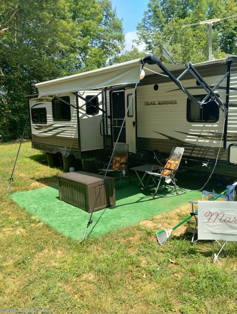 2015 Heartland Trail Runner 32RLDS - Used Travel Trailer For Sale by National Vehicle in Largo, Florida