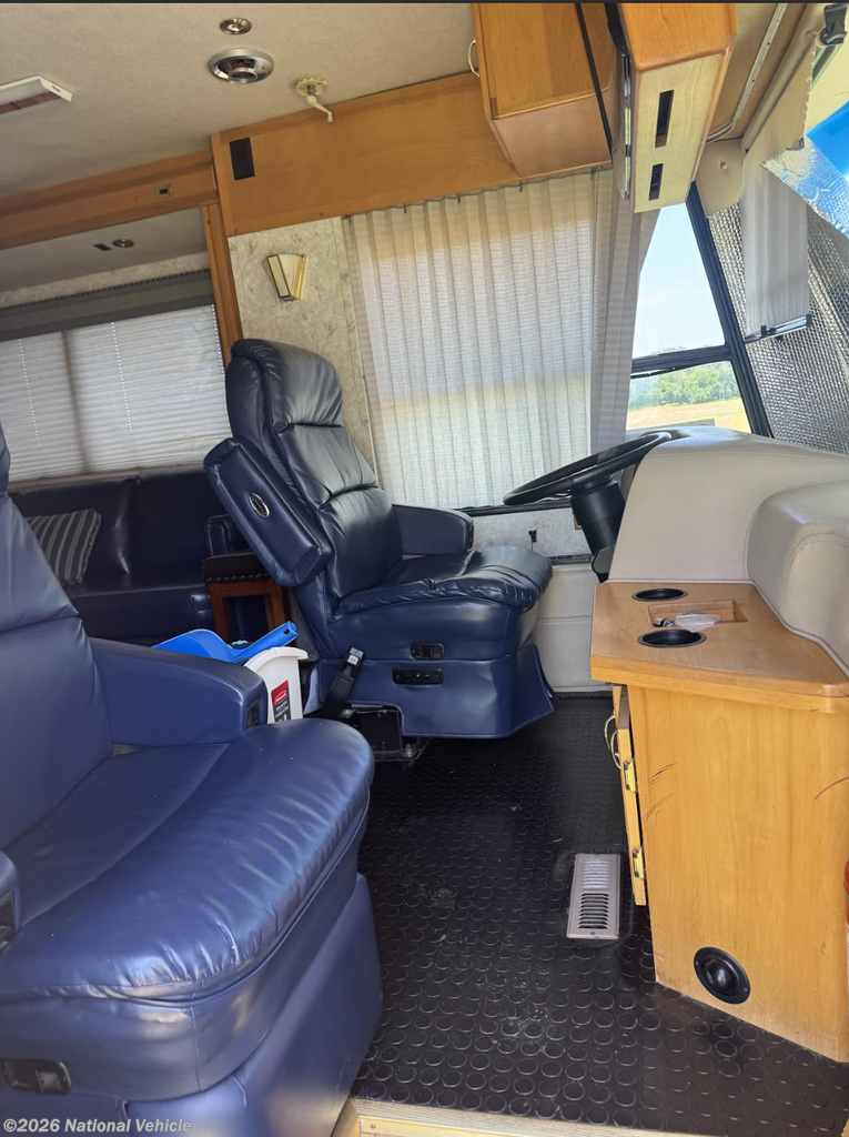 2000 Zanzibar 3896 by Safari from National Vehicle in Butler, Missouri