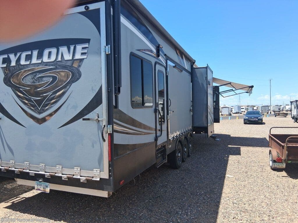2016 Heartland Cyclone 4250 - Used Toy Hauler For Sale by National Vehicle in Sun City West, Arizona