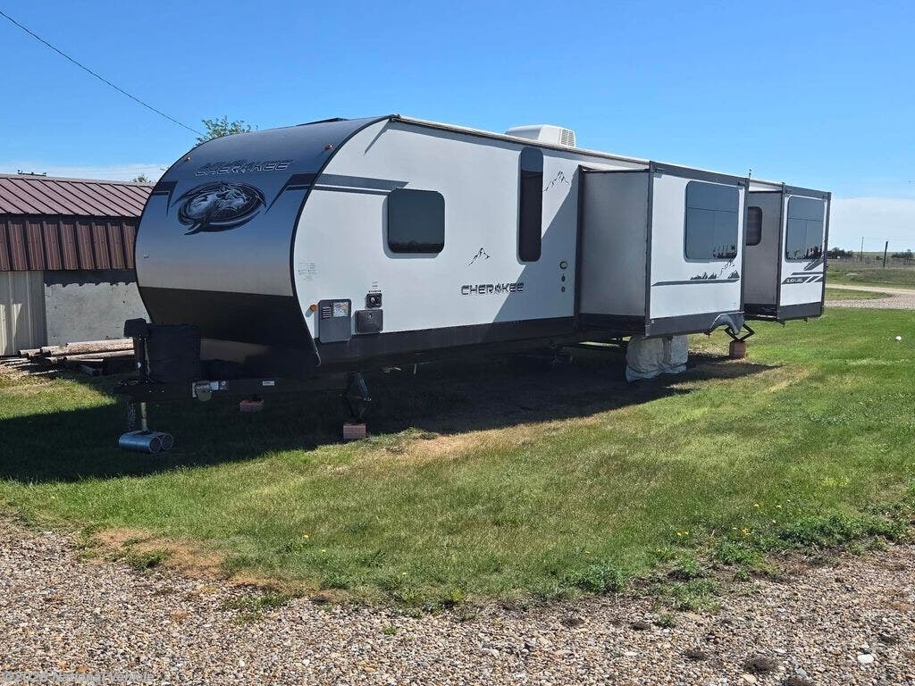 2021 Forest River Cherokee Black Label 306MMBL - Used Travel Trailer For Sale by National Vehicle in Kadoka, South Dakota
