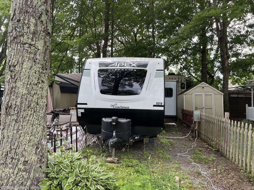 Used 2021 Coachmen Apex 293RLDS available in Pulaski, New York