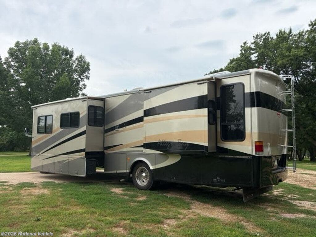 2006 Allegro Bay 38TDB by Tiffin from National Vehicle in Spirit Lake, Iowa