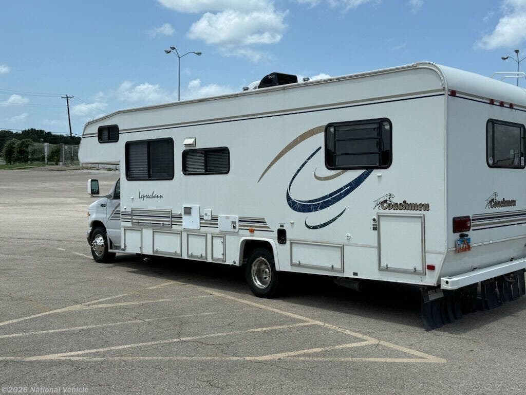 1999 Leprechaun 305MB by Coachmen from National Vehicle in Azle, Texas