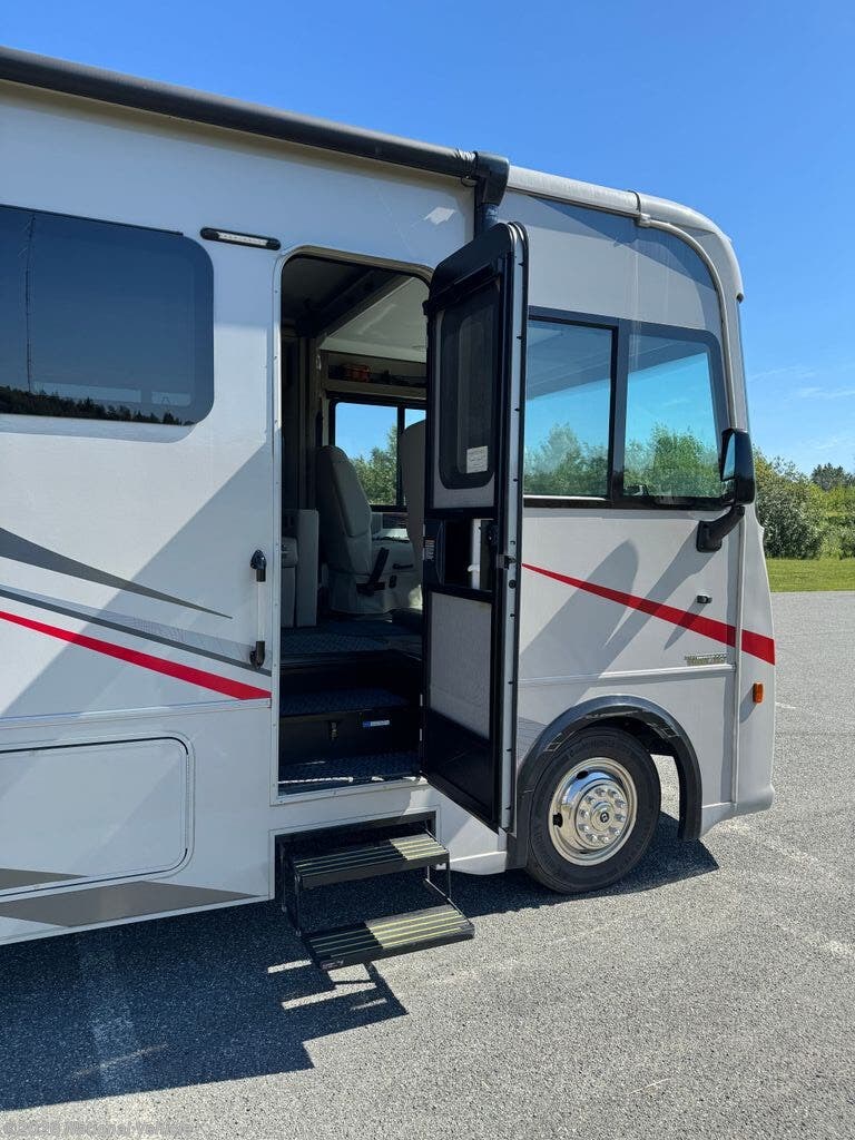 2025 Vista 29V by Winnebago from National Vehicle in Anchorage, Alaska